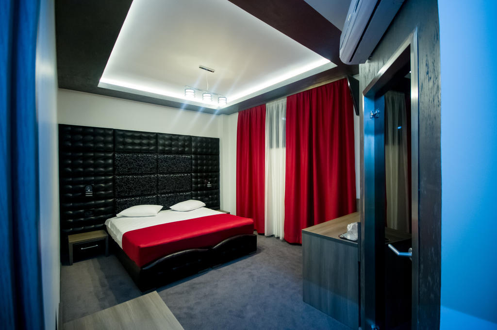 Hotel Aqua Târgu Jiu Exterior photo